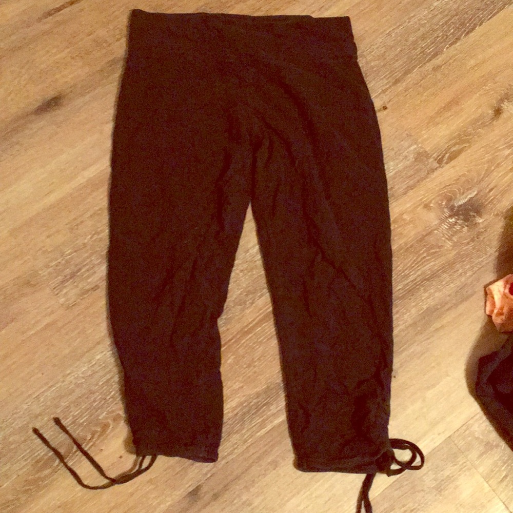 Black Capri leggings